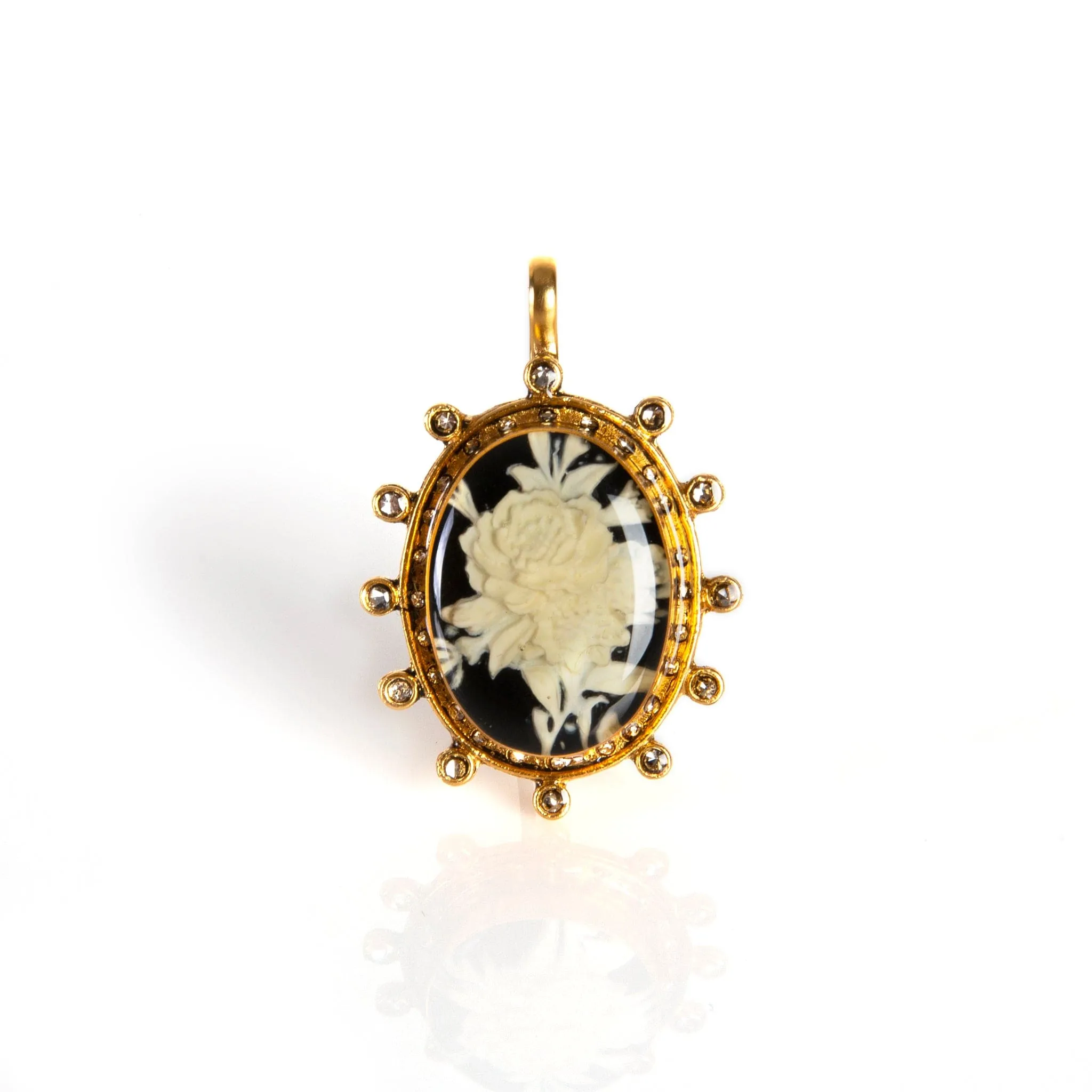 Floral Cameo Small Medallion