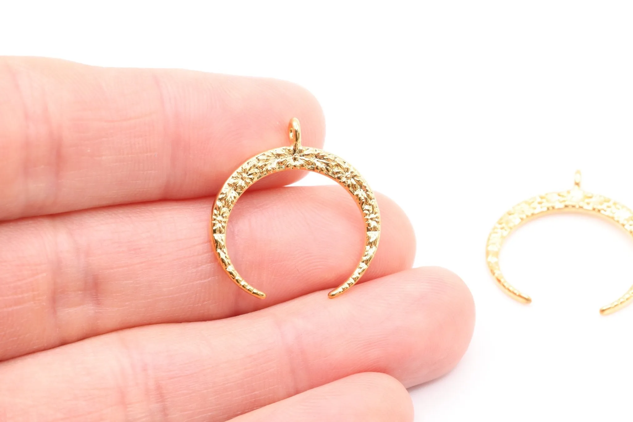 Gold Crescent Moon Charm, 14K Solid Gold, Diamond Cut Ornate Moon Charm, Jewelry Making Charm