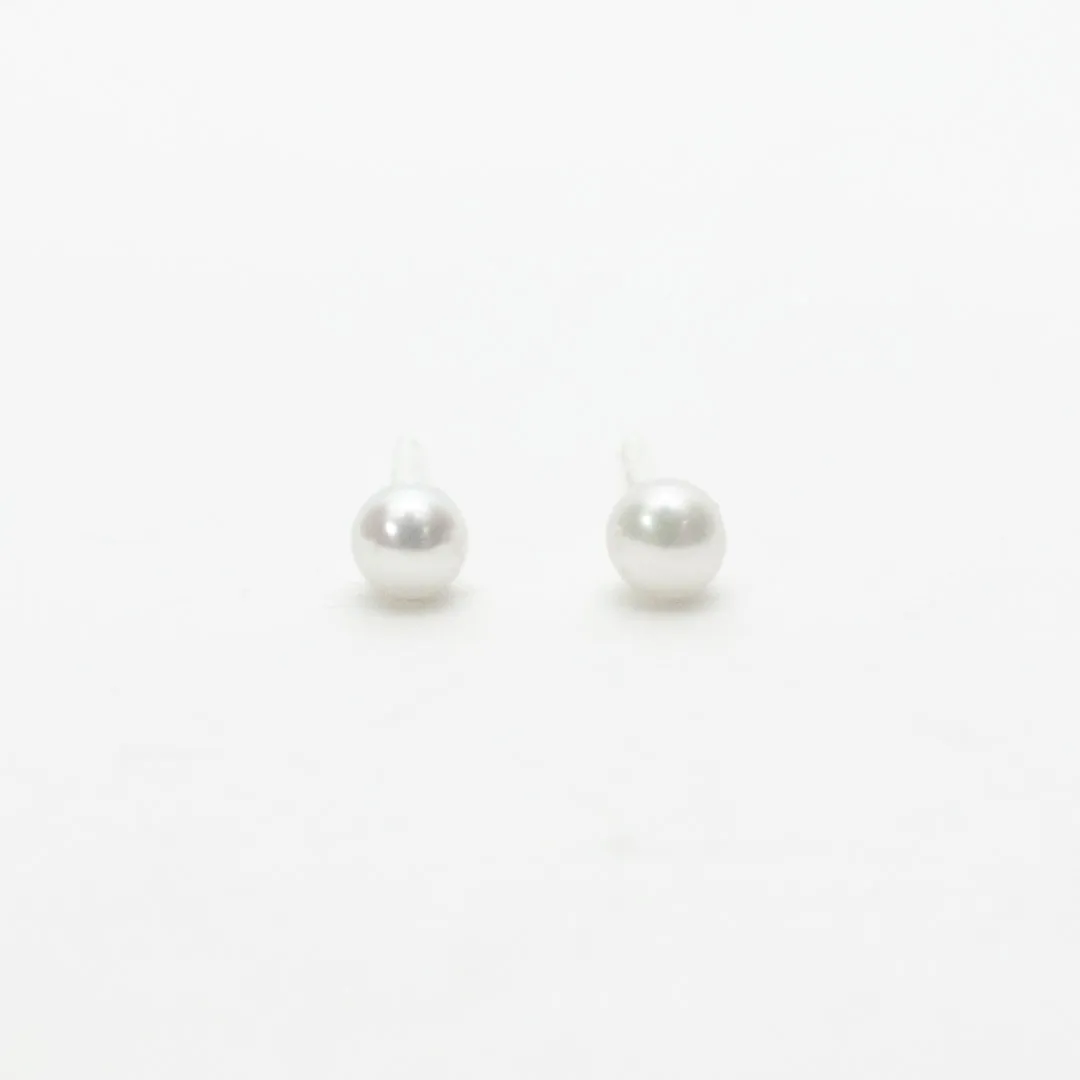 Small Pearl Studs