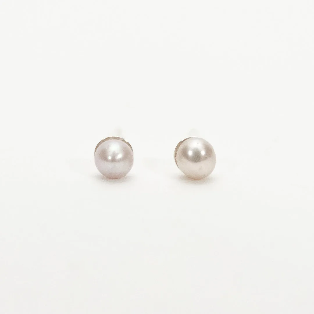 Small Pearl Studs