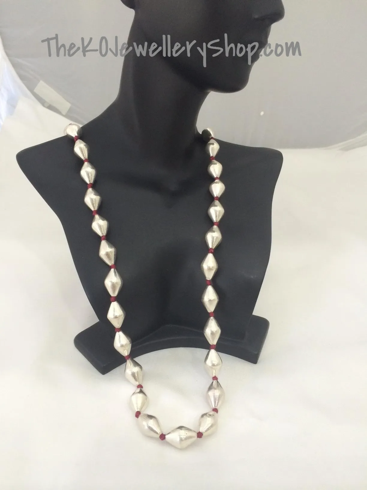 The Silver Beads Necklace (single-strand)